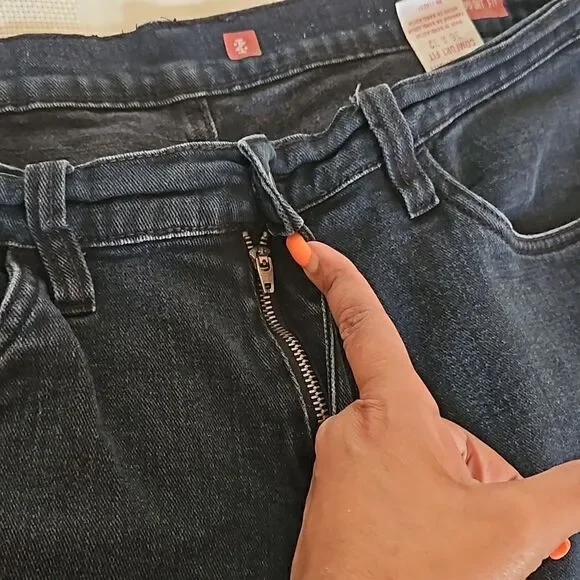 IZOD Men's Denim Jeans Slim Straight, Comfort Fit 36 × 32 Black - Picture 13 of 16